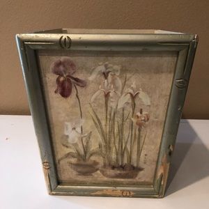 Flowered Style Waste Basket Planter 9”x10” flaws
